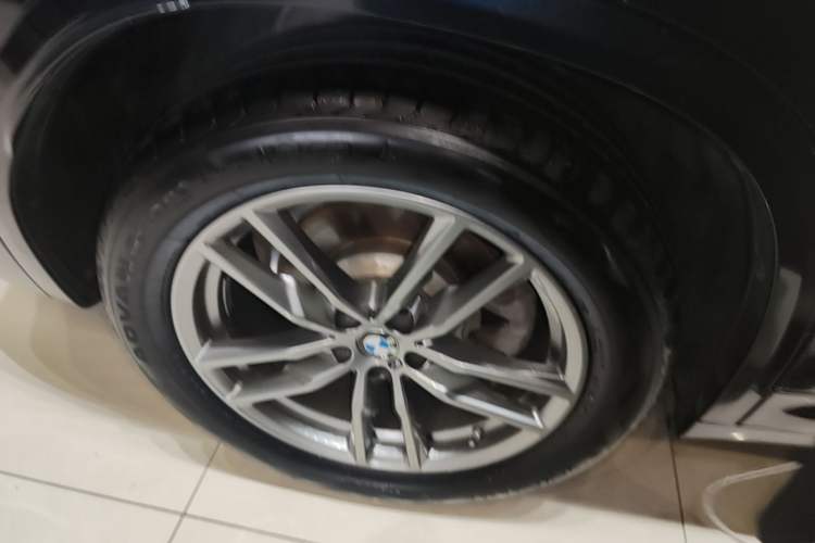 Used BMW X3 2021 xDrive30i Luxury Model with M Sport Package Right Rear Wheel Hub