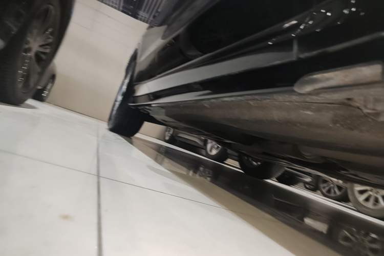 Used BMW X3 2021 xDrive30i Luxury Model with M Sport Package Right Side Sill