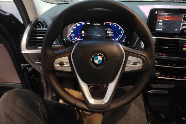 Used BMW X3 2021 xDrive25i Luxury Package Steering Wheel