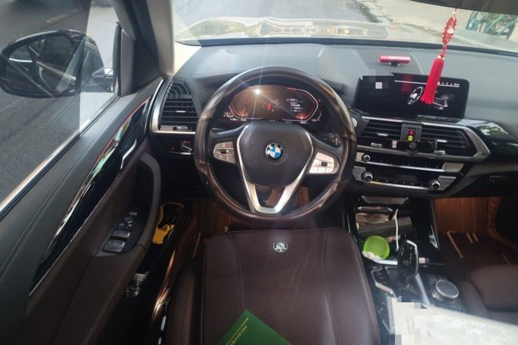 Used BMW X3 2021 xDrive25i Luxury Package Steering Wheel