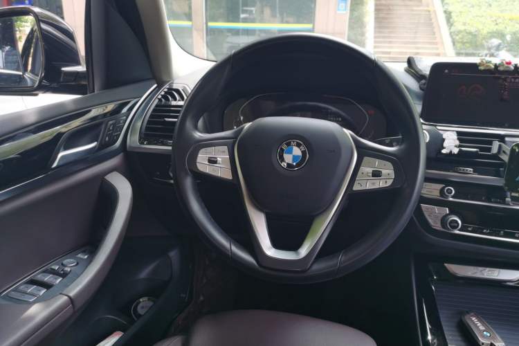 Used BMW X3 2021 xDrive25i Luxury Package Steering Wheel