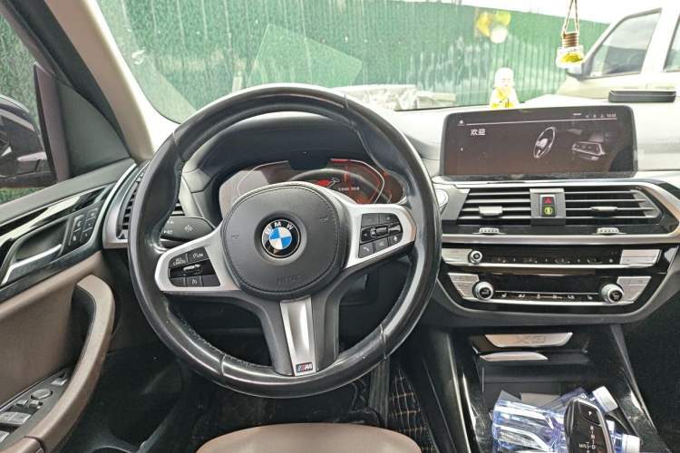 Used BMW X3 2021 xDrive25i M Sport Package Steering Wheel