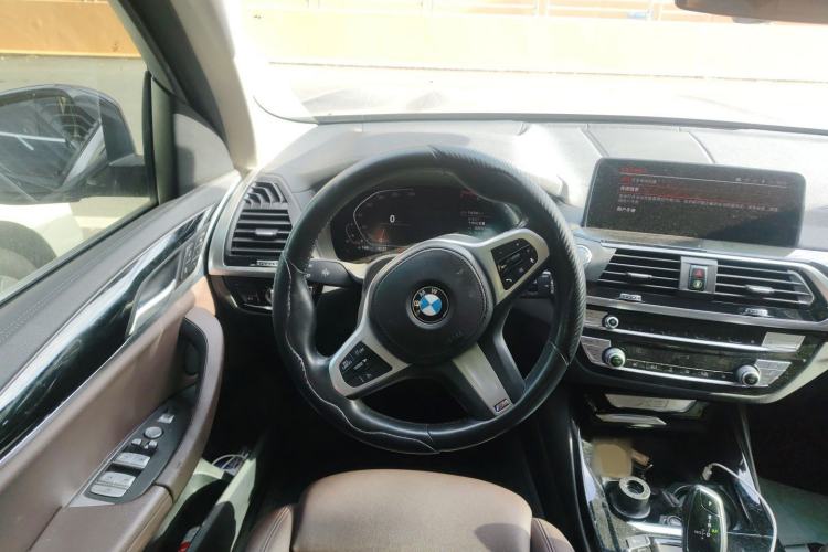 Used BMW X3 2021 xDrive28i Luxury Package Steering Wheel
