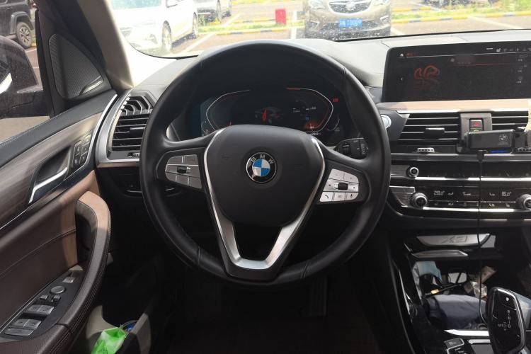 Used BMW X3 2021 xDrive28i Luxury Package Steering Wheel