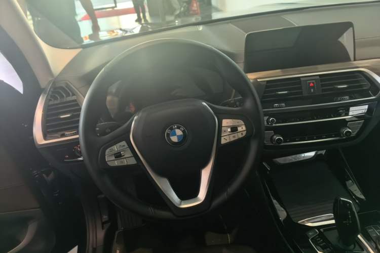 Used BMW X3 2021 xDrive28i Luxury Package Steering Wheel