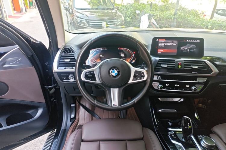 Used BMW X3 2021 xDrive25i Luxury Package Steering Wheel