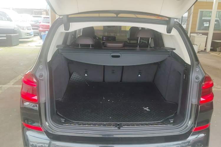 Used BMW X3 2021 xDrive28i M Sport Package Trunk