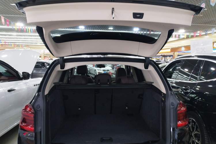 Used BMW X3 2021 Restyled xDrive25i M Sport Package Trunk