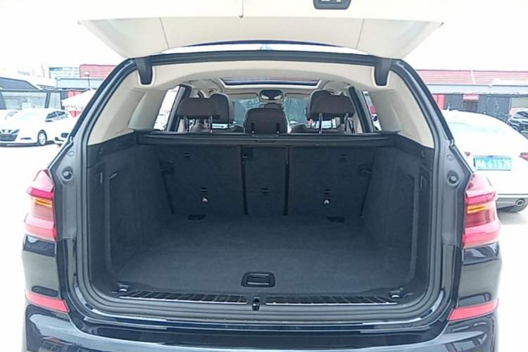 Used BMW X3 2021 xDrive30i Luxury Model with M Sport Package Trunk