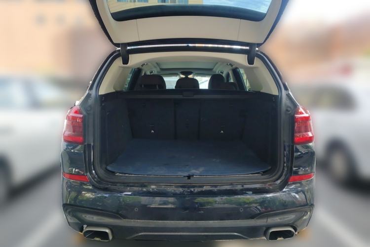 Used BMW X3 2021 xDrive28i Luxury Package Trunk