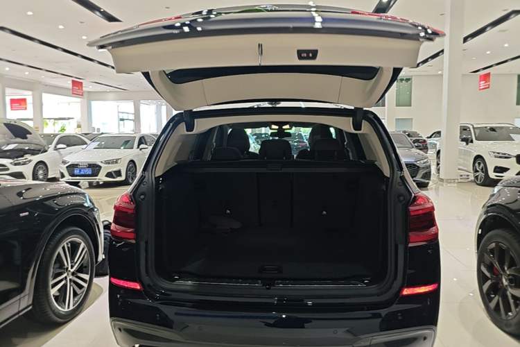 Used BMW X3 2021 xDrive28i M Sport Package Trunk