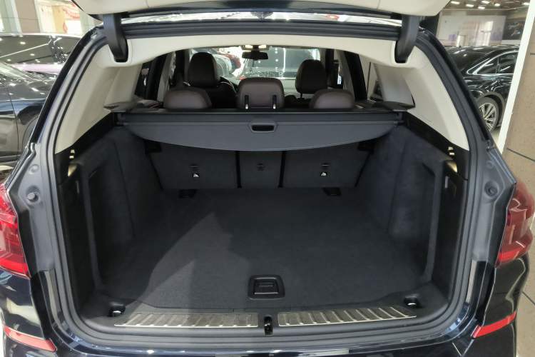 Used BMW X3 2021 Facelift xDrive28i M Sport Package Trunk