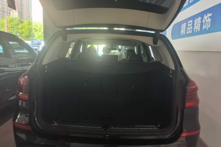 Used BMW X3 2021 xDrive28i Luxury Package Trunk
