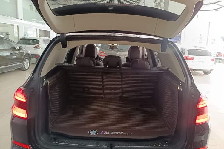 Used BMW X3 2021 xDrive25i M Sport Package Trunk