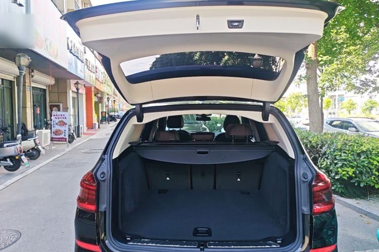 Used BMW X3 2021 xDrive25i Luxury Package Trunk