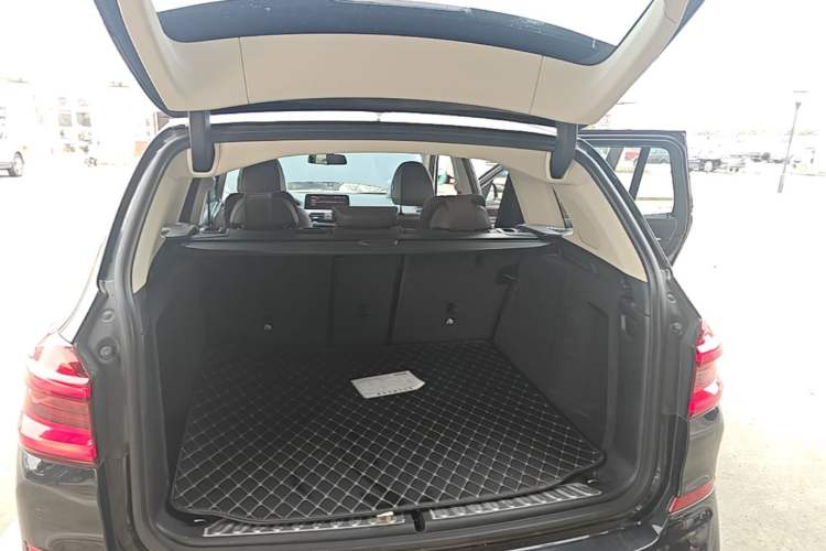Used BMW X3 2021 xDrive28i M Sport Package Trunk