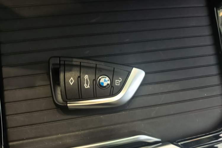Used BMW X3 2021 xDrive28i Luxury Package Vehicle Key