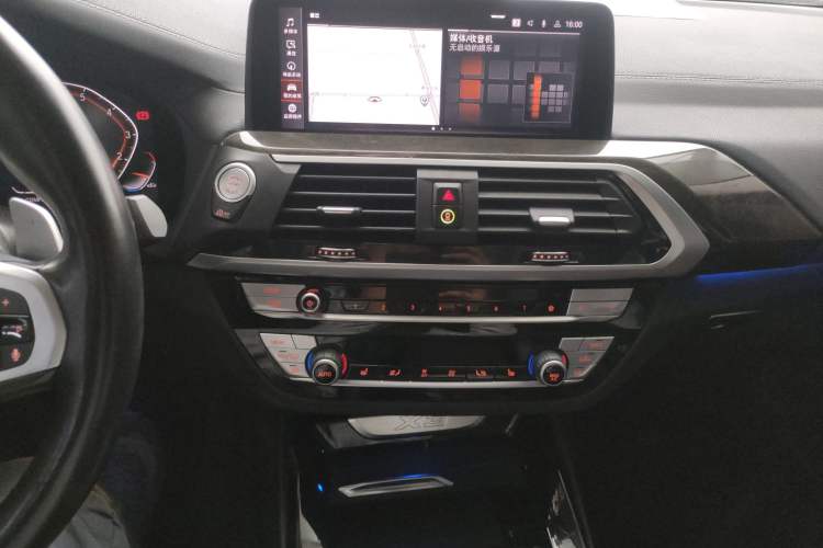 Used BMW X3 2021 xDrive30i Luxury Model with M Sport Package Audio And AC Panel