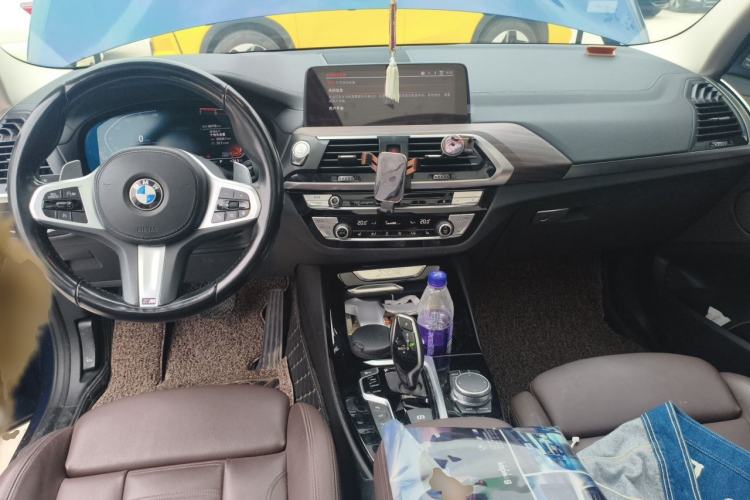 Used BMW X3 2021 xDrive28i M Sport Package Center Console