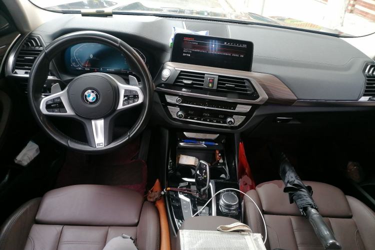 Used BMW X3 2021 xDrive28i M Sport Package Center Console