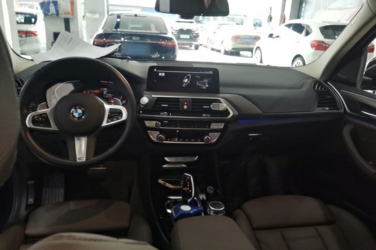 Used BMW X3 2021 xDrive28i M Sport Package Center Console