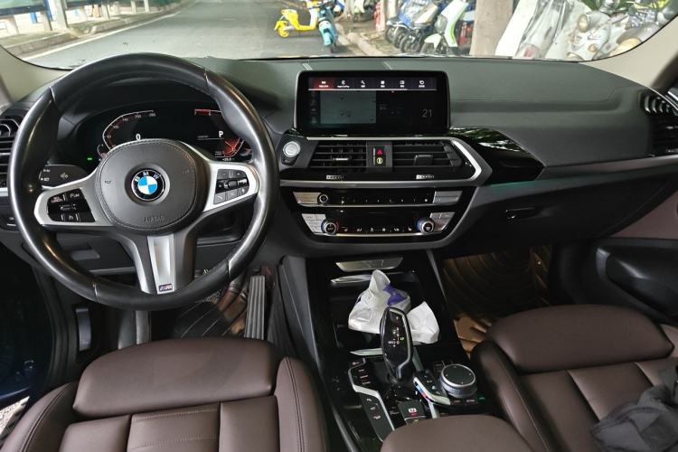 Used BMW X3 2021 xDrive25i M Sport Package Center Console