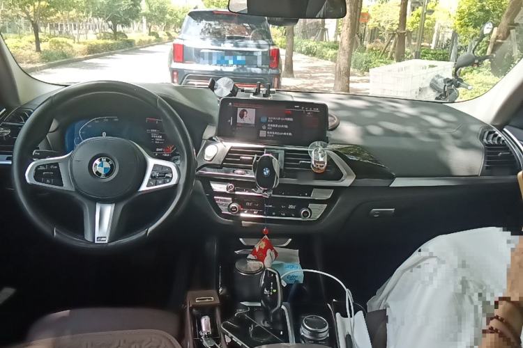Used BMW X3 2021 xDrive25i M Sport Package Center Console