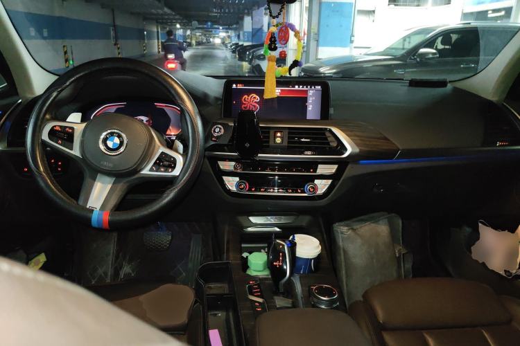 Used BMW X3 2021 xDrive28i M Sport Package Center Console