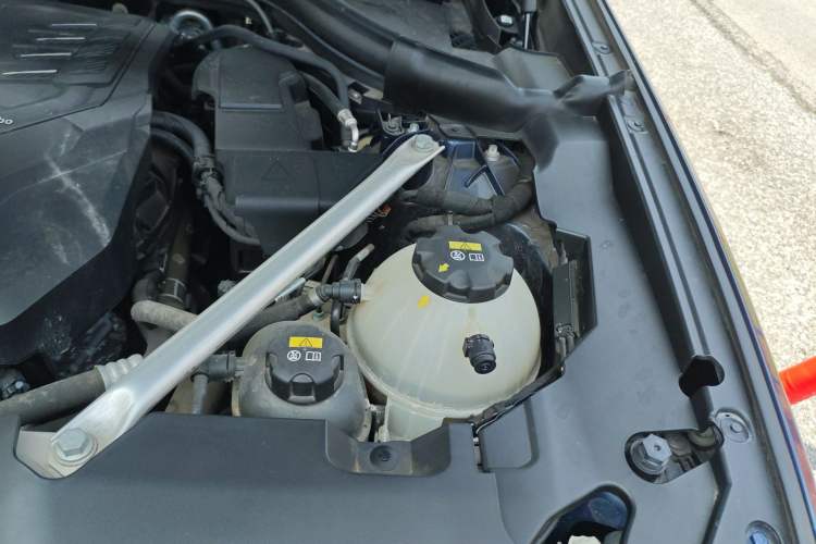 Used BMW X3 2021 xDrive28i M Sport Package Engine Bay Left