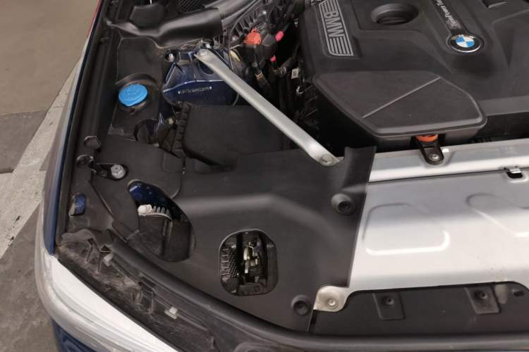 Used BMW X3 2021 xDrive25i M Sport Package Engine Bay Right