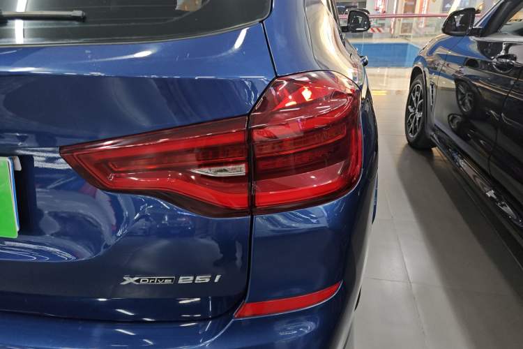 Used BMW X3 2021 xDrive25i M Sport Package Exterior 3