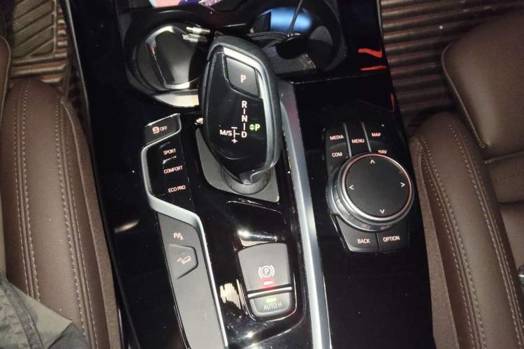Used BMW X3 2021 xDrive25i Luxury Package Gear Lever