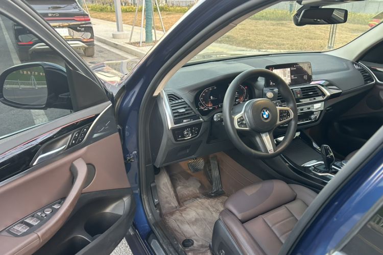 Used BMW X3 2021 xDrive25i M Sport Package Interior 1