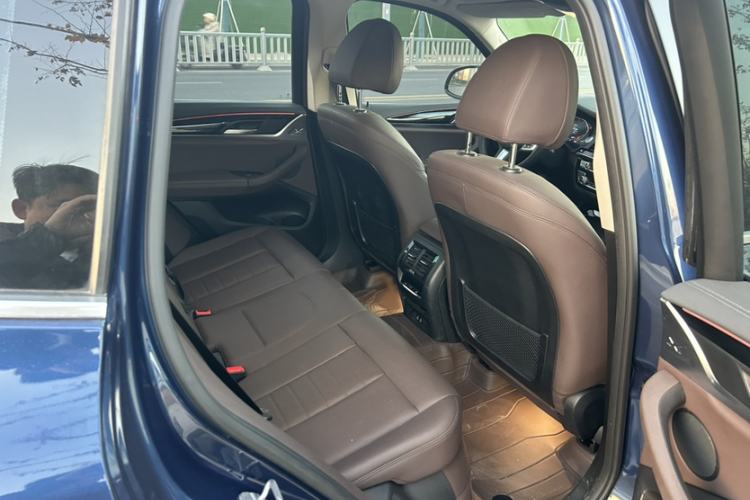 Used BMW X3 2021 xDrive25i M Sport Package Interior 10
