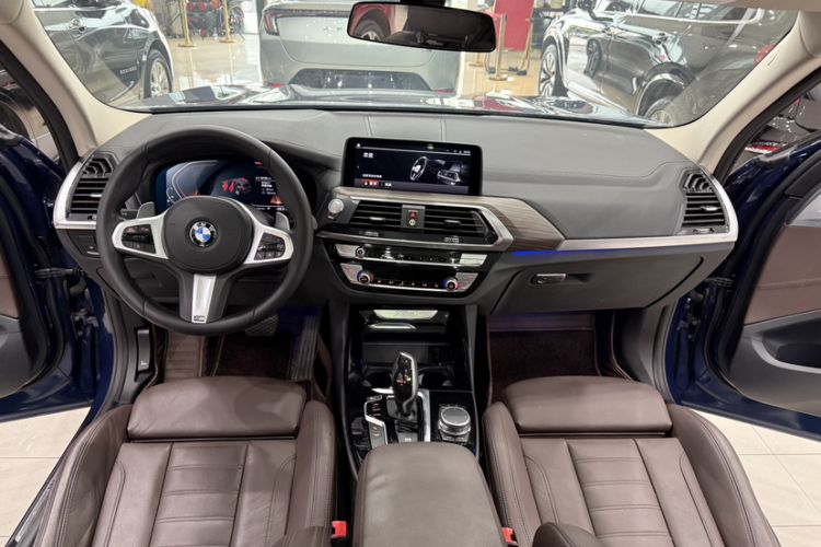 Used BMW X3 2021 Facelift xDrive28i M Sport Package Interior 3