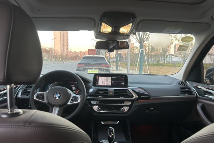 Used BMW X3 2021 xDrive25i M Sport Package Interior 4