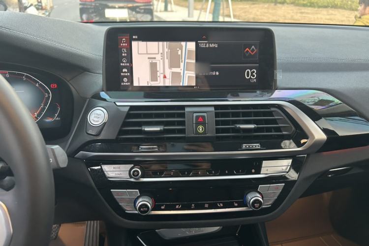 Used BMW X3 2021 xDrive25i M Sport Package Interior 5