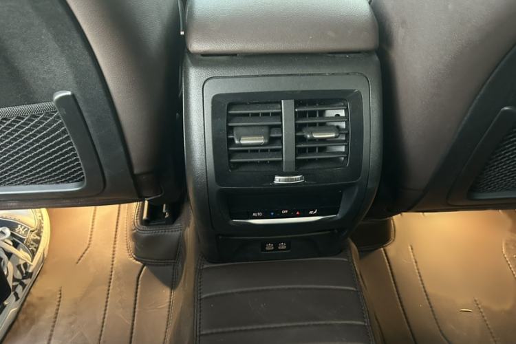 Used BMW X3 2021 xDrive25i M Sport Package Interior 6