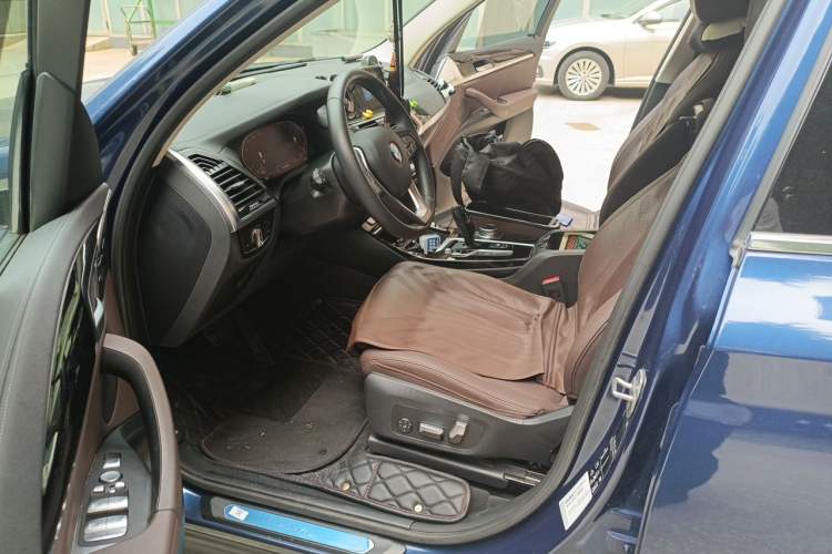 Used BMW X3 2021 xDrive25i Luxury Package Left Front Seat