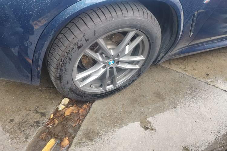 Used BMW X3 2021 xDrive28i M Sport Package Left Front Wheel Hub