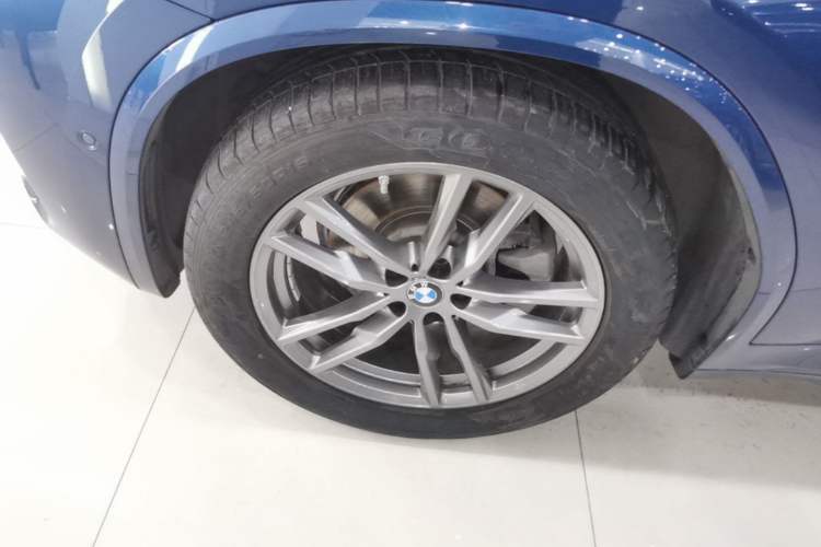 Used BMW X3 2021 xDrive28i M Sport Package Left Front Wheel Hub