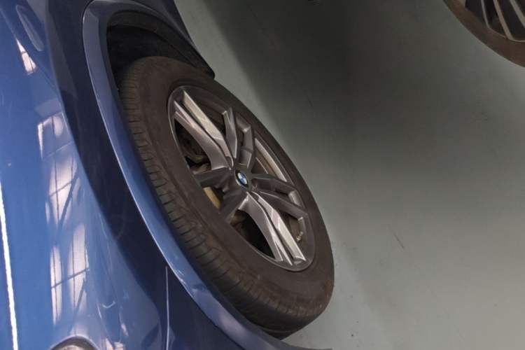 Used BMW X3 2021 xDrive25i M Sport Package Left Front Wheel Hub