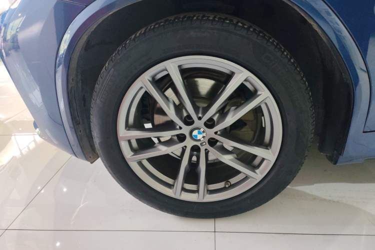 Used BMW X3 2021 xDrive25i M Sport Package Left Front Wheel Hub