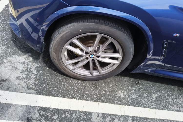 Used BMW X3 2021 xDrive25i M Sport Package Left Front Wheel Hub