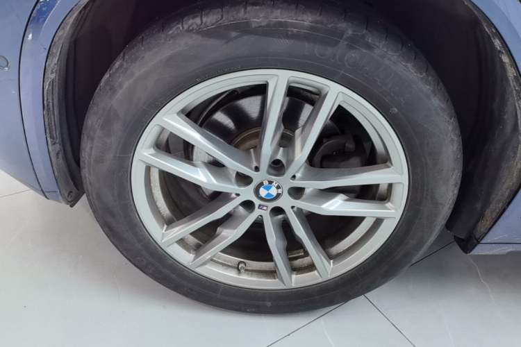 Used BMW X3 2021 Restyled xDrive30i Leading Edition M Sport Package Left Front Wheel Hub