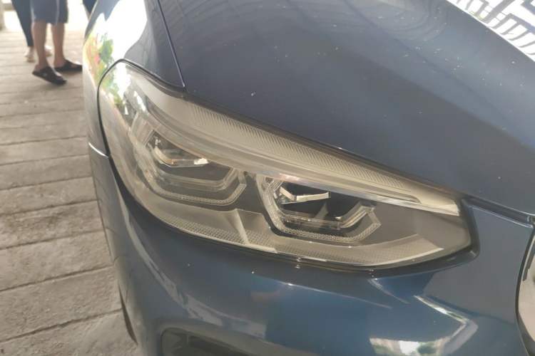 Used BMW X3 2021 xDrive30i Luxury Model with M Sport Package Right Front Headlight