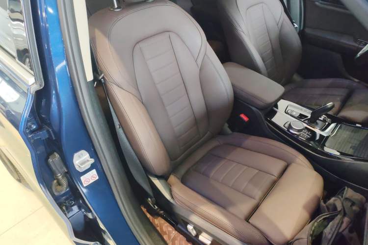 Used BMW X3 2021 xDrive25i M Sport Package Right Front Seat