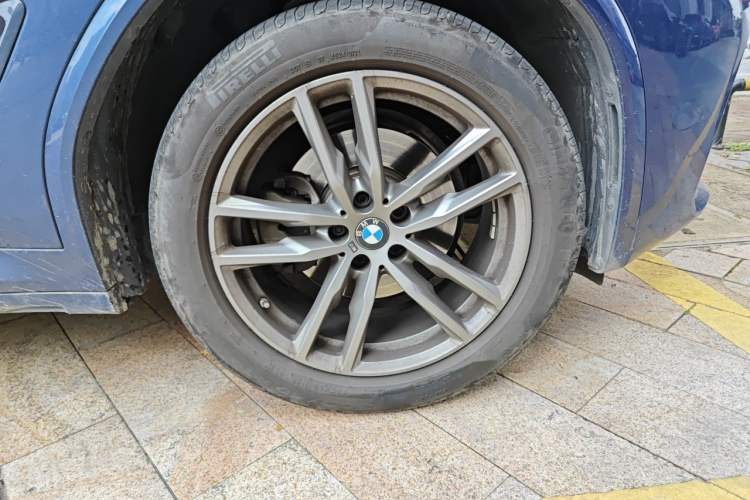 Used BMW X3 2021 xDrive25i M Sport Package Right Front Wheel Hub