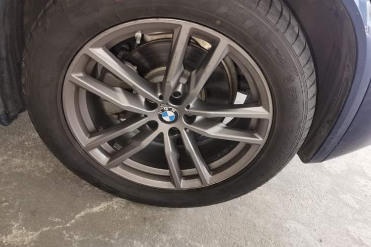 Used BMW X3 2021 xDrive25i M Sport Package Right Front Wheel Hub