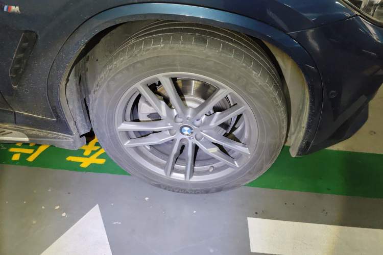 Used BMW X3 2021 xDrive28i M Sport Package Right Front Wheel Hub